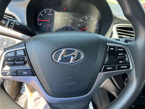 Used 2020 Hyundai Accent SE image 25