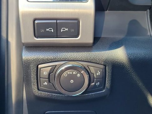 Used 2016 Ford F150 Platinum w/ Equipment Group 701A Luxury AWD/4WD image 15