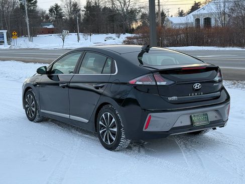 Used 2021 Hyundai Ioniq Limited image 6