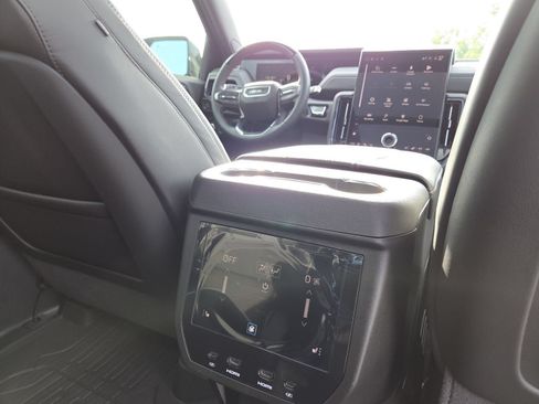 New 2026 GMC Yukon XL AT4 Ultimate w/ LPO, Floor Liner Package AWD/4WD image 29