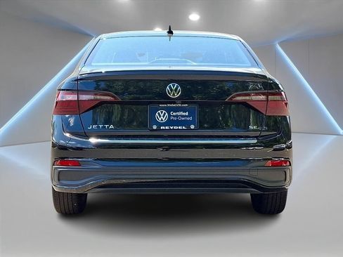 Used 2023 Volkswagen Jetta SE w/ Panoramic Sunroof Package FWD image 6