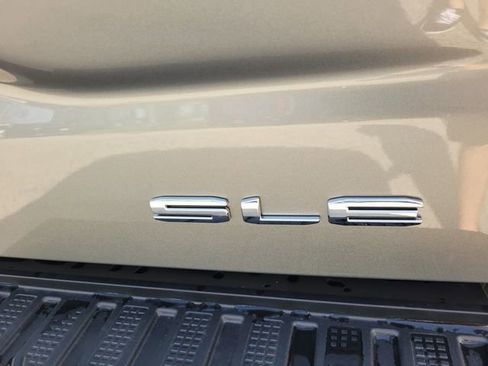 New 2026 GMC Sierra 1500 SLE image 14