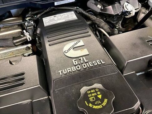 Used 2022 RAM 4500 Tradesman w/ Max Tow Package RWD image 32