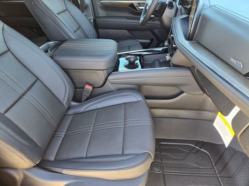 New 2026 Chevrolet Tahoe High Country image 8