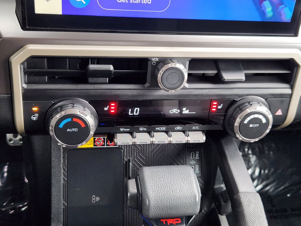Used 2025 Toyota Tacoma TRD Sport w/ TRD Sport Upgrade Package AWD/4WD image 10