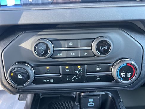 New 2025 Ford Bronco 4-Door w/ Sasquatch Package AWD/4WD image 28