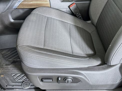 Used 2021 Chevrolet Silverado 1500 LT Trail Boss w/ Convenience Package II image 19