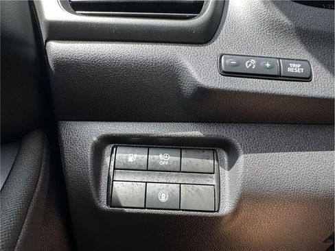Used 2025 Nissan Leaf S FWD image 22