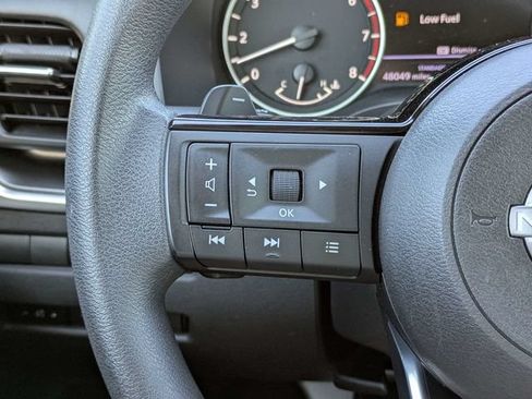 Used 2023 Nissan Rogue SV FWD image 23