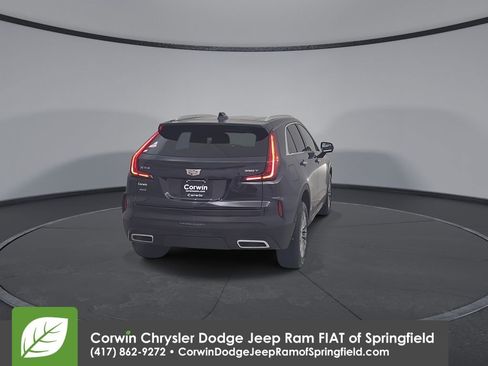 Used 2025 Cadillac XT4 Premium Luxury image 13