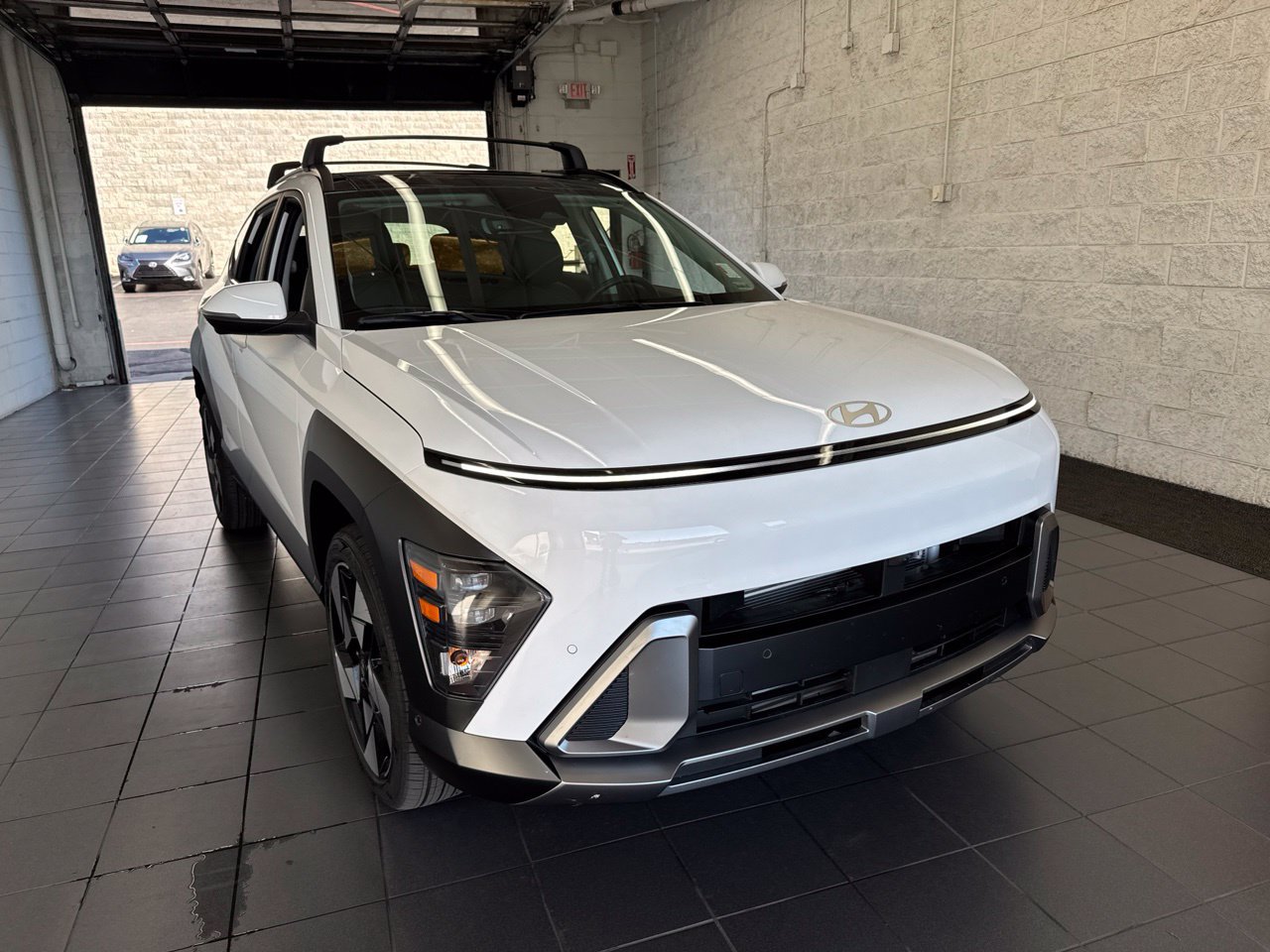 Used 2026 Hyundai Kona Limited AWD/4WD image 2
