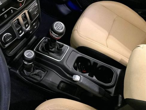 Used 2023 Jeep Wrangler Sport AWD/4WD image 16