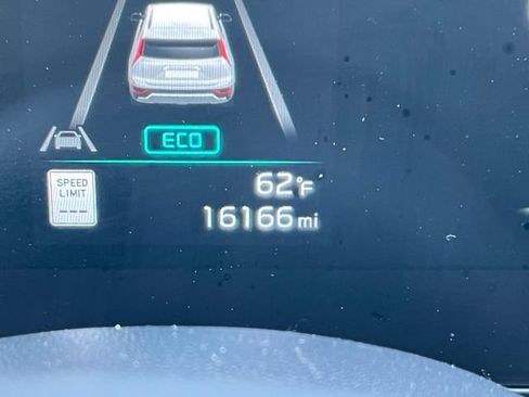 Used 2024 Kia Niro EX FWD image 5
