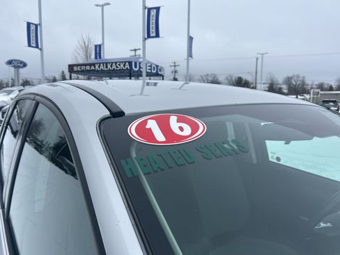 Used 2016 Ford Escape SE image 25