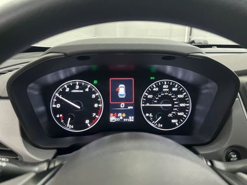 Used 2024 Subaru Crosstrek 2.0i Premium AWD/4WD image 13