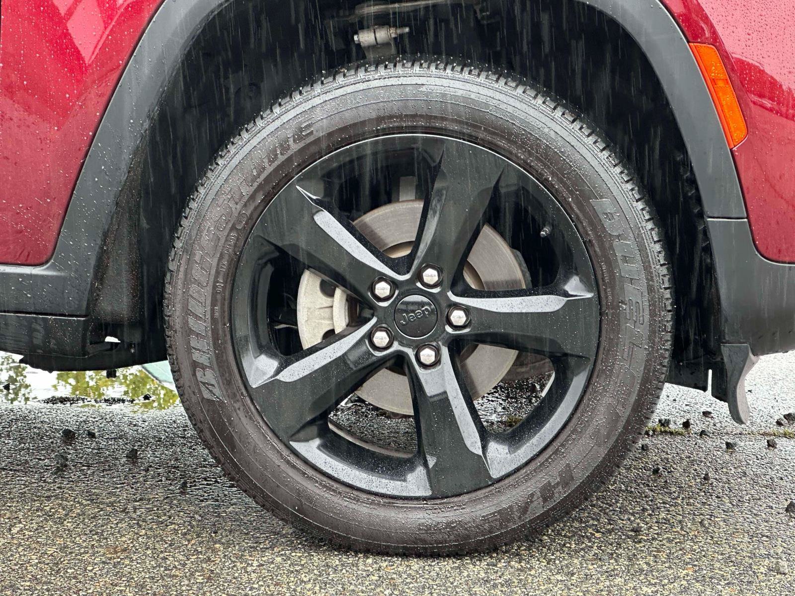 Used 2025 Jeep Grand Cherokee Altitude AWD/4WD image 7