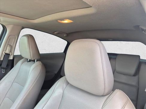 Used 2019 Honda HR-V Touring image 6