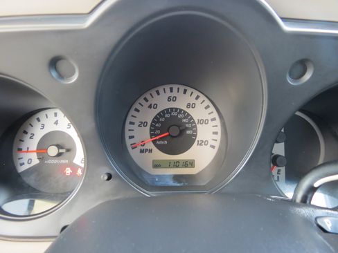 Used 2004 Nissan Frontier XE w/ (VTP) Value Truck Pkg image 10