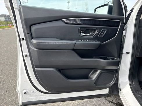Used 2023 Honda Pilot Elite image 21