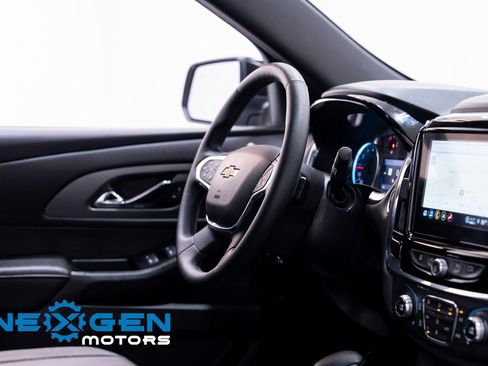 Used 2023 Chevrolet Traverse RS w/ LPO, Floor Liner Package image 51