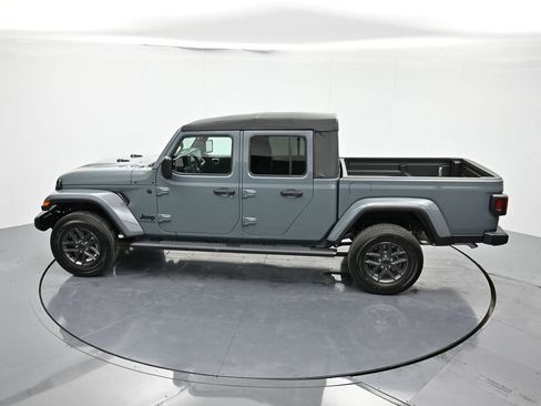 New 2026 Jeep Gladiator Sport image 34