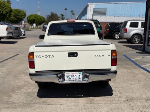 Used 1998 Toyota Tacoma 2WD Regular Cab w/ Value Edition Plus Pkg image 10