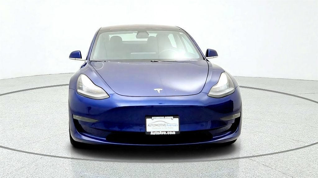 Used 2018 Tesla Model 3 Long Range RWD image 2