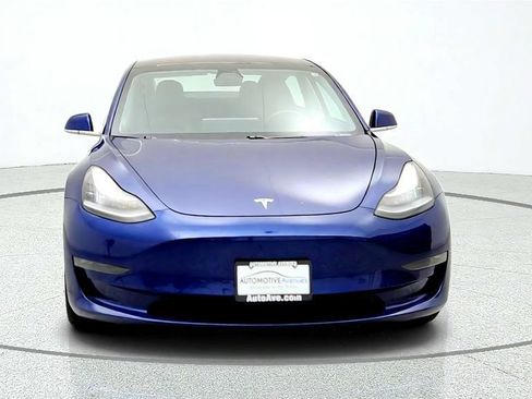 Used 2018 Tesla Model 3 Long Range RWD image 2