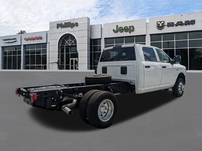 New 2025 RAM 3500 Tradesman w/ Chrome Appearance Group