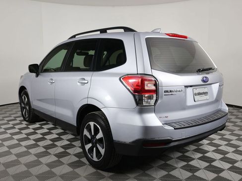 Used 2017 Subaru Forester 2.5i w/ Alloy Wheel Package image 4