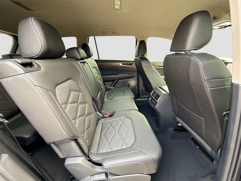 New 2025 Volkswagen Atlas SE image 27