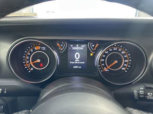 Used 2023 Jeep Wrangler Sport S image 26