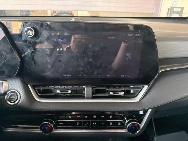 Used 2025 Chevrolet Equinox LT w/ Convenience Package II FWD image 30