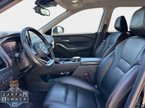 Used 2024 Nissan Rogue SL AWD/4WD image 17
