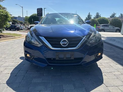 Used 2018 Nissan Altima 2.5 SR image 2