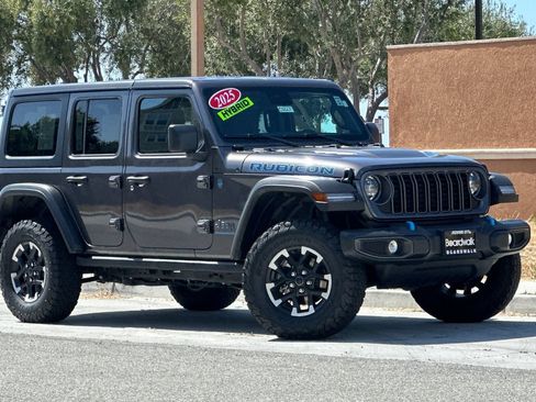 Used 2025 Jeep Wrangler Unlimited Rubicon 4xe w/ Convenience Group AWD/4WD image 2