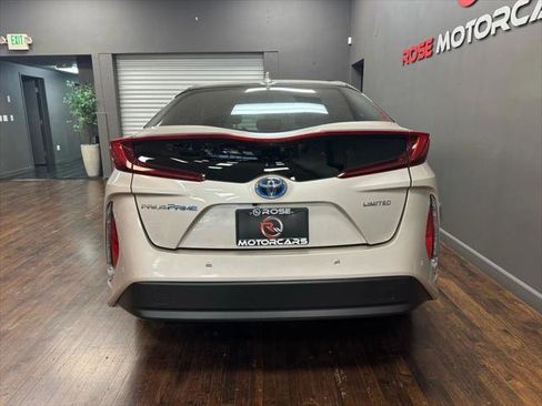 Used 2020 Toyota Prius Prime Limited image 4