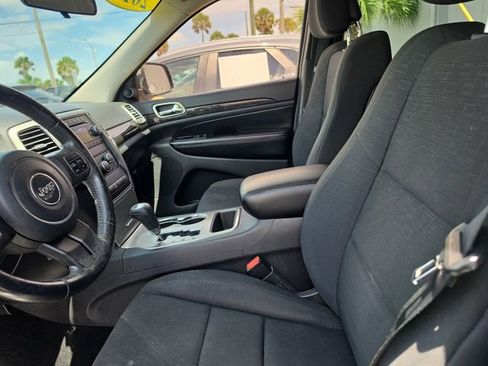 Used 2011 Jeep Grand Cherokee Laredo RWD image 13