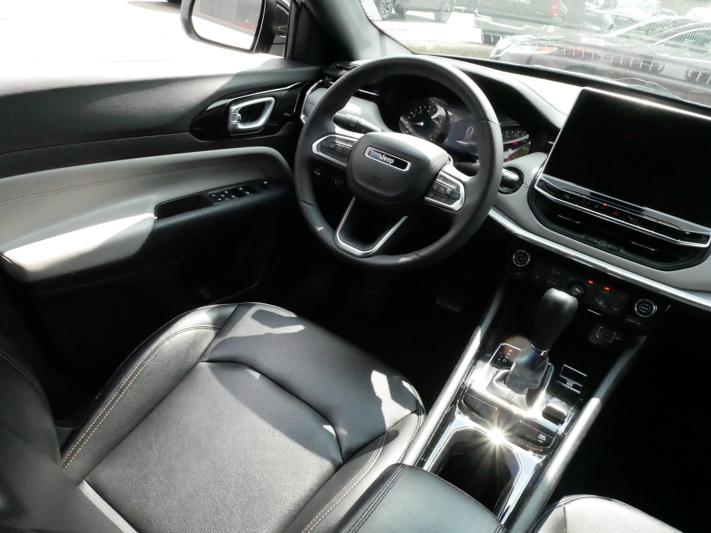 Used 2024 Jeep Compass Limited AWD/4WD image 9