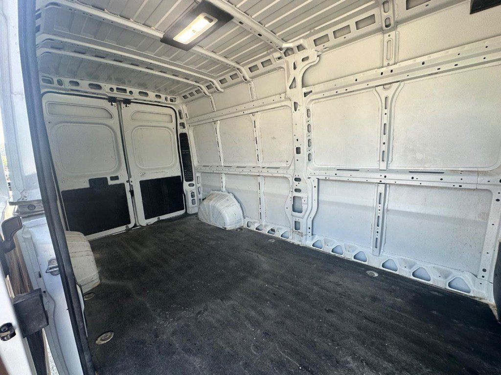 Used 2024 RAM ProMaster 2500 w/ Convenience Group FWD image 24