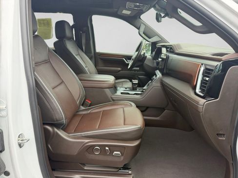 Used 2024 GMC Sierra 1500 Denali w/ Denali Reserve Package AWD/4WD image 15