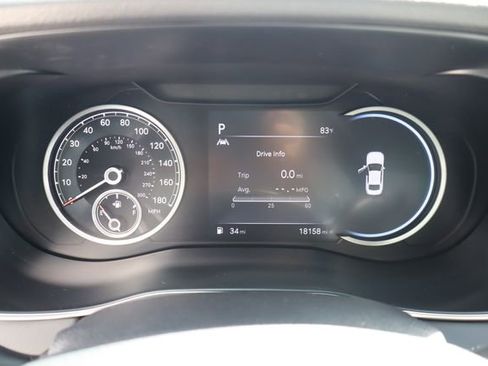 Used 2023 Genesis G70 2.0T image 43