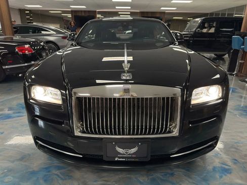 Used 2016 Rolls-Royce Wraith RWD image 2