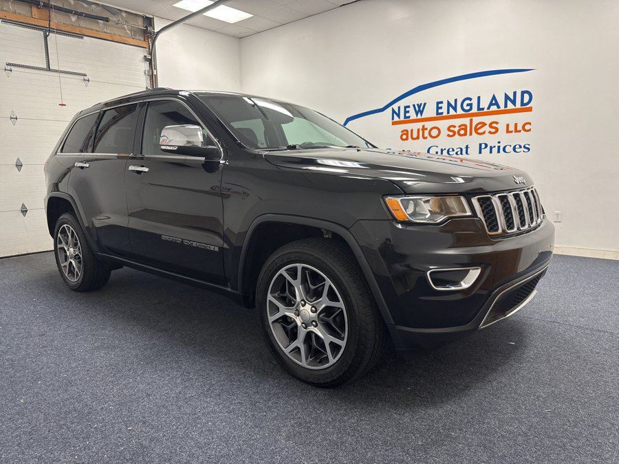 Used 2018 Jeep Grand Cherokee Laredo AWD/4WD image 4