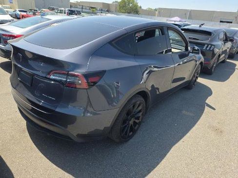 Used 2021 Tesla Model Y Long Range AWD/4WD image 2