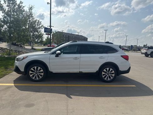 Used 2019 Subaru Outback 2.5i Touring w/ Protection Package #1 AWD/4WD image 7