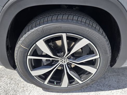 New 2026 Volkswagen Atlas Cross Sport SEL Premium R-Line image 5