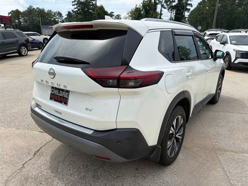 Used 2023 Nissan Rogue SV w/ SV Premium B Package FWD image 6