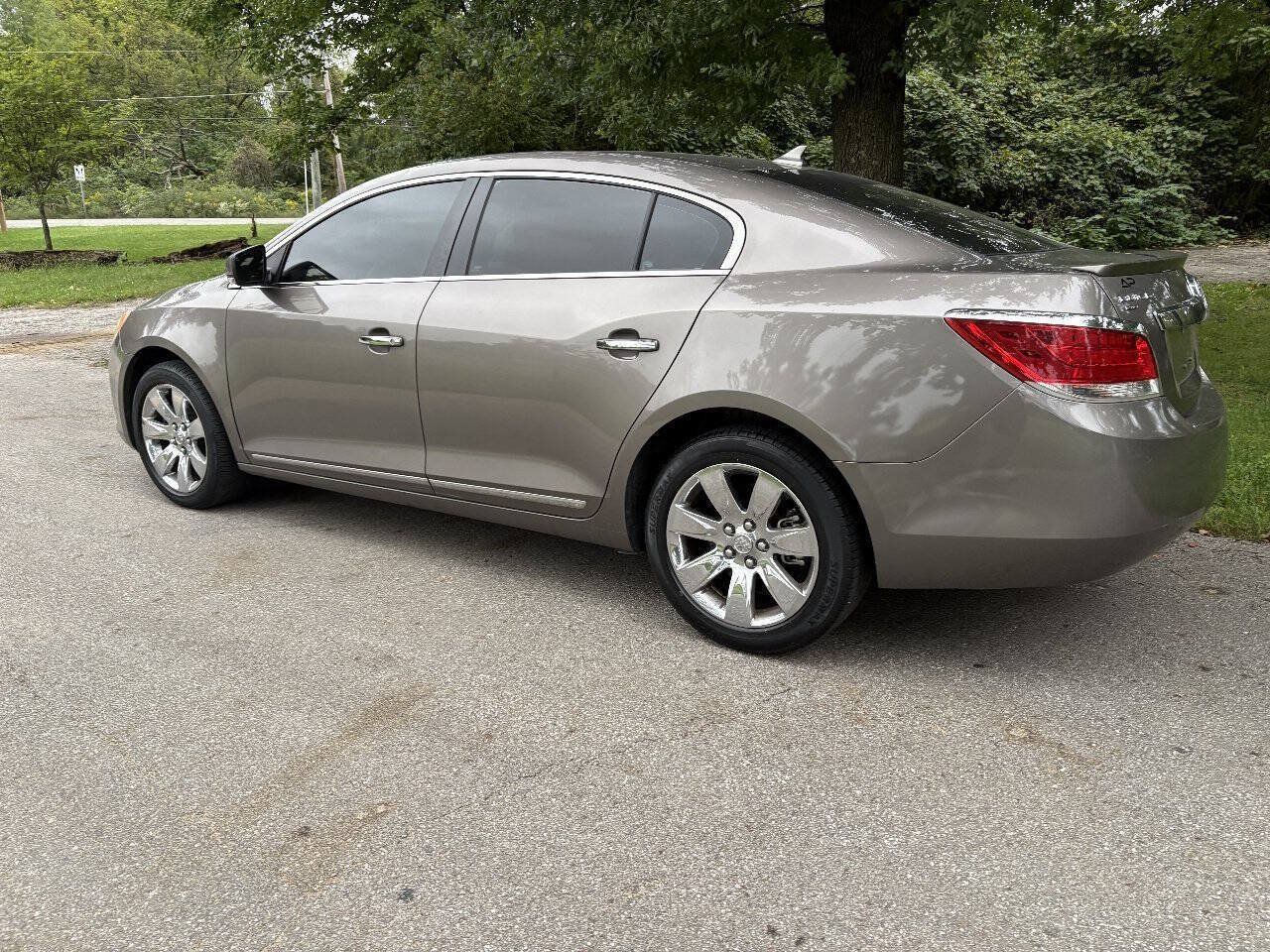 Used 2011 Buick LaCrosse CXL AWD/4WD image 6