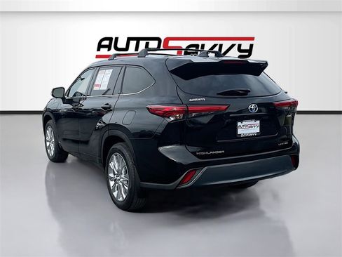 Used 2023 Toyota Highlander Limited image 5